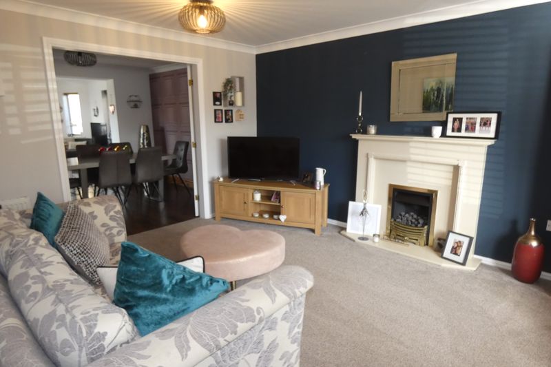 Lounge- click for photo gallery